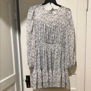 Arula Gray Floral Top with White and Purple Accents